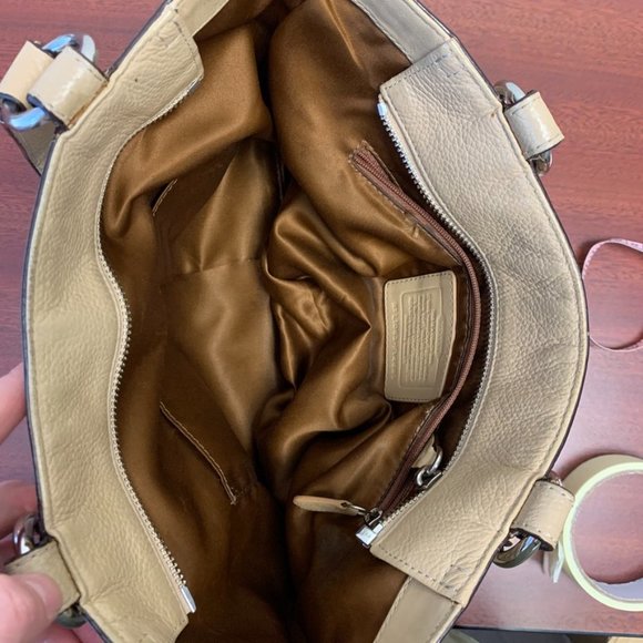 Beautiful Coach Penelope Tan Pebble Tote Bag - Picture 7 of 10